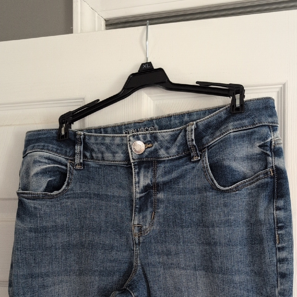 Maurices Mid Rise  Women's Light Blue Skinny Jeans Sz Large Long